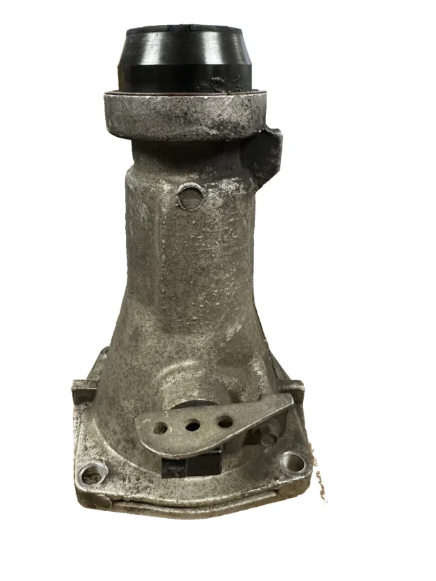 GM 700R4 4L60E TRANSMISSION TAIL HOUSING 4 BOLT #24202526 2WD CHEVY GMC - Image 3